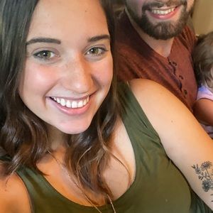 Meet your Posher, Elizabeth